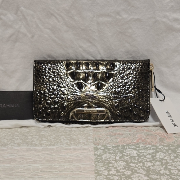 Brahmin Handbags - Brahmin Suri Wallet in Onyx Melbourne. NWT.